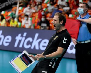 The 10 Secrets of Successful Coaches: Learn from the Best in Volleyball and Basketball